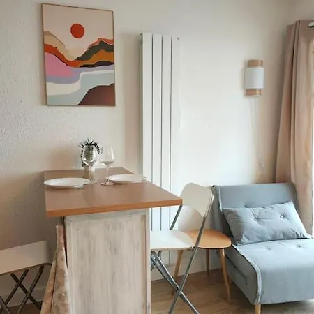 公寓 Agreable Avec Balcon Et Parking 佩里格