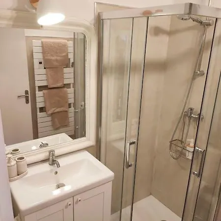 Agreable Avec Balcon Et Parking *